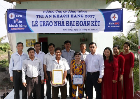 EVNSPC tri ân khách hàng dùng điện - Ảnh 1. EVNSPC tri ân khách hàng dùng điện - Ảnh 1.