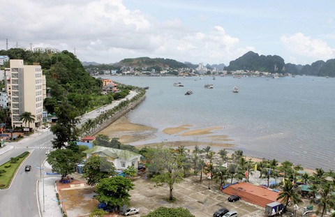Cấm mở nhạc quá 22 giờ ở khu vực công cộng khu du lịch Bãi Cháy - Ảnh 1. Cấm mở nhạc quá 22 giờ ở khu vực công cộng khu du lịch Bãi Cháy - Ảnh 1.