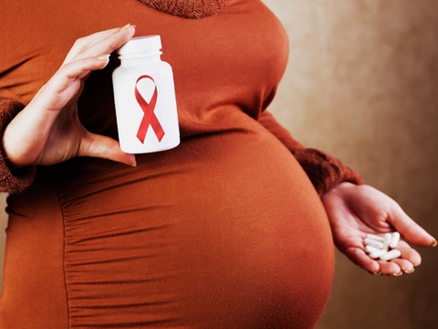 Tỷ lệ lây truyền HIV từ mẹ sang con chỉ còn khoảng 3,6% - Ảnh 1. Tỷ lệ lây truyền HIV từ mẹ sang con chỉ còn khoảng 3,6% - Ảnh 1.