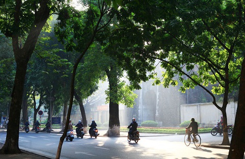 Các tỉnh miền Bắc oi nóng, Tây Nguyên và Nam Bộ mưa dông - Ảnh 1. Các tỉnh miền Bắc oi nóng, Tây Nguyên và Nam Bộ mưa dông - Ảnh 1.