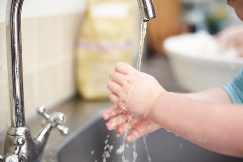 Phân biệt bệnh thủy đậu và bệnh tay-chân-miệng - Ảnh 1. Phân biệt bệnh thủy đậu và bệnh tay-chân-miệng - Ảnh 1.