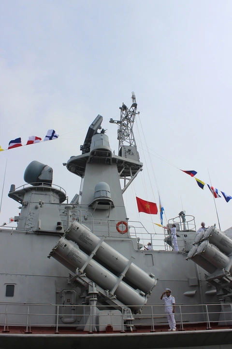 Thượng cờ 2 tàu tên lửa tấn công nhanh do Việt Nam đóng - Ảnh 10. Thượng cờ 2 tàu tên lửa tấn công nhanh do Việt Nam đóng - Ảnh 10.