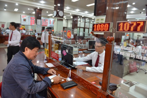 Các ngân hàng ở TP.HCM có 60.000 tỉ đồng nợ xấu - Ảnh 1. Các ngân hàng ở TP.HCM có 60.000 tỉ đồng nợ xấu - Ảnh 1.