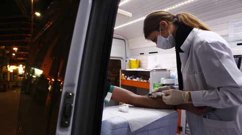 Xét nghiệm HIV - Ảnh: Reuters Xét nghiệm HIV - Ảnh: Reuters