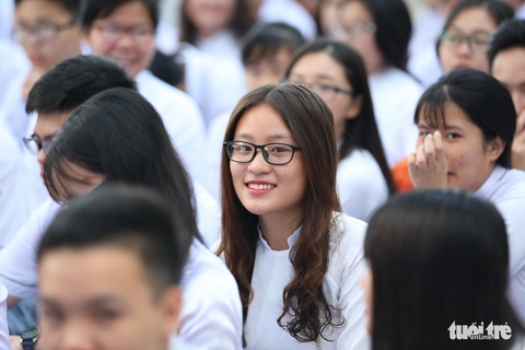 Gương mặt rạng rỡ của nam, nữ sinh ngày khai trường - Ảnh 9. Gương mặt rạng rỡ của nam, nữ sinh ngày khai trường - Ảnh 9.