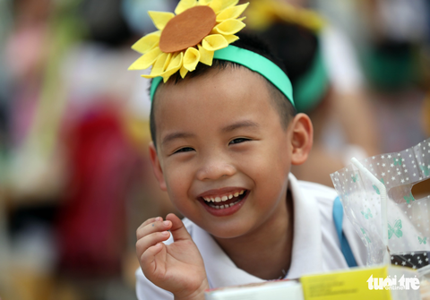 Nụ cười và giọt nước mắt trong Ngày hội Hoa hướng dương - Ảnh 10. Nụ cười và giọt nước mắt trong Ngày hội Hoa hướng dương - Ảnh 10.