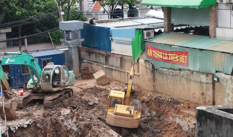 Xây bệnh viện làm ảnh hưởng sức khỏe dân, kêu cứu ai? - Ảnh 1. Xây bệnh viện làm ảnh hưởng sức khỏe dân, kêu cứu ai? - Ảnh 1.