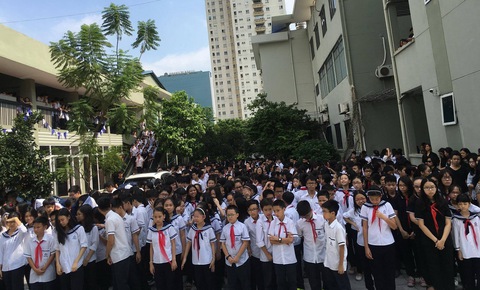 Nghẹn ngào đưa tiễn PGS-TS Văn Như Cương về cõi vĩnh hằng - Ảnh 4. Nghẹn ngào đưa tiễn PGS-TS Văn Như Cương về cõi vĩnh hằng - Ảnh 4.