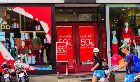Thị trường thời trang mùa Noel: Thời trang nhanh lên ngôi - Ảnh 1. Thị trường thời trang mùa Noel: Thời trang nhanh lên ngôi - Ảnh 1.