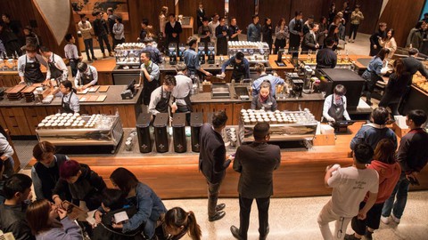 Cửa hàng Starbucks lớn nhất thế giới hay quán cà phê đầy ảo vọng - Ảnh 1. Cửa hàng Starbucks lớn nhất thế giới hay quán cà phê đầy ảo vọng - Ảnh 1.