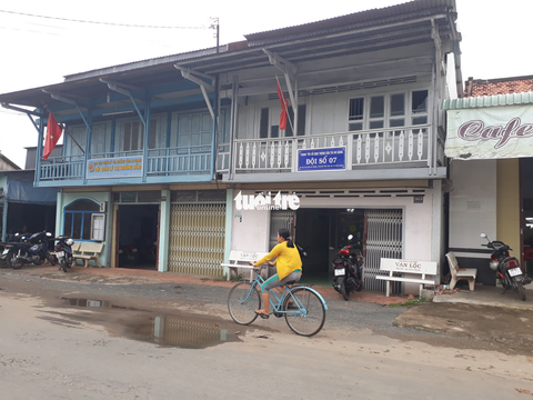 Đội trưởng thanh tra giao thông nghỉ chờ xử lý vì... vợ vỡ hụi - Ảnh 1. Đội trưởng thanh tra giao thông nghỉ chờ xử lý vì... vợ vỡ hụi - Ảnh 1.