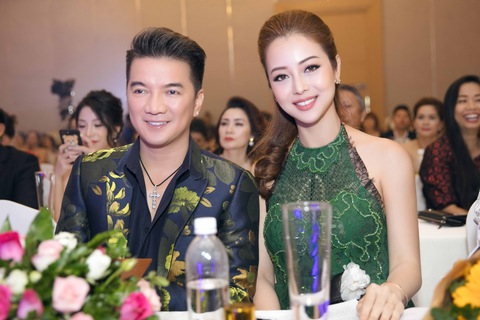 Jennifer Phạm, Đàm Vĩnh Hưng làm giám khảo Nữ hoàng doanh nhân đất Việt - Ảnh 2. Jennifer Phạm, Đàm Vĩnh Hưng làm giám khảo Nữ hoàng doanh nhân đất Việt - Ảnh 2.