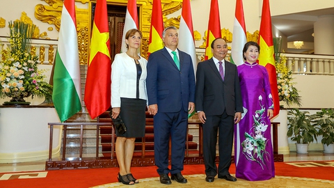 Thủ tướng Hungary thăm Việt Nam, thúc đẩy hợp tác song phương - Ảnh 3. Thủ tướng Hungary thăm Việt Nam, thúc đẩy hợp tác song phương - Ảnh 3.