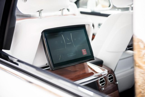 Ngắm siêu phẩm Rolls-Royce Phantom 2017: đẹp không tì vết - Ảnh 10. Ngắm siêu phẩm Rolls-Royce Phantom 2017: đẹp không tì vết - Ảnh 10.