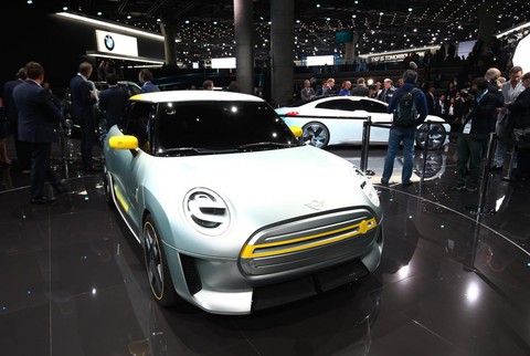 Những chiếc xe hơi hấp dẫn nhất Frankfurt Motor Show (Phần 1) - Ảnh 23. Những chiếc xe hơi hấp dẫn nhất Frankfurt Motor Show (Phần 1) - Ảnh 23.