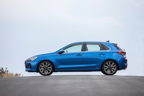 Elantra GT Sport 2018: chiếc xe lý tưởng dành cho cả gia đình - Ảnh 3. Elantra GT Sport 2018: chiếc xe lý tưởng dành cho cả gia đình - Ảnh 3.
