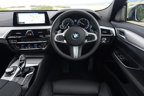 6 Series GT 2017: chiếc hatchback sang trọng, rộng rãi của BMW - Ảnh 4. 6 Series GT 2017: chiếc hatchback sang trọng, rộng rãi của BMW - Ảnh 4.