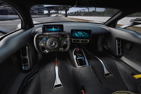 Mercedes ra mắt siêu xe hybrid: khi xe đua thành xe chạy trên phố - Ảnh 4. Mercedes ra mắt siêu xe hybrid: khi xe đua thành xe chạy trên phố - Ảnh 4.