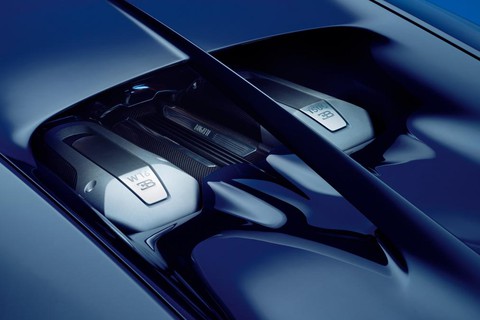 Chỉ 32 giây, Bugatti Chiron tăng tốc từ 0 lên 400km - Ảnh 4. Chỉ 32 giây, Bugatti Chiron tăng tốc từ 0 lên 400km - Ảnh 4.