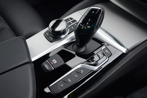 6 Series GT 2017: chiếc hatchback sang trọng, rộng rãi của BMW - Ảnh 6. 6 Series GT 2017: chiếc hatchback sang trọng, rộng rãi của BMW - Ảnh 6.