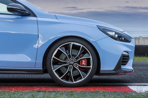 Ngắm i30 N - xe Hyundai đối thủ của Honda Civic - Ảnh 6.