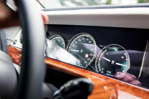 Ngắm siêu phẩm Rolls-Royce Phantom 2017: đẹp không tì vết - Ảnh 8. Ngắm siêu phẩm Rolls-Royce Phantom 2017: đẹp không tì vết - Ảnh 8.