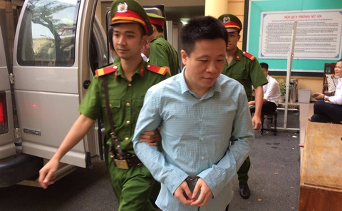 Truy trách nhiệm Ngân hàng nhà nước trong các đại án ngân hàng - Ảnh 1. Truy trách nhiệm Ngân hàng nhà nước trong các đại án ngân hàng - Ảnh 1.