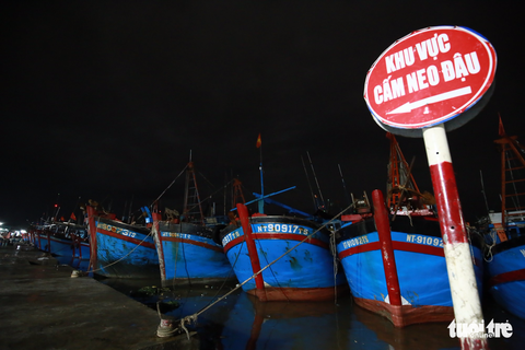 Làng biển Phan Rang không ngủ trước bão lớn - Ảnh 3. Làng biển Phan Rang không ngủ trước bão lớn - Ảnh 3.