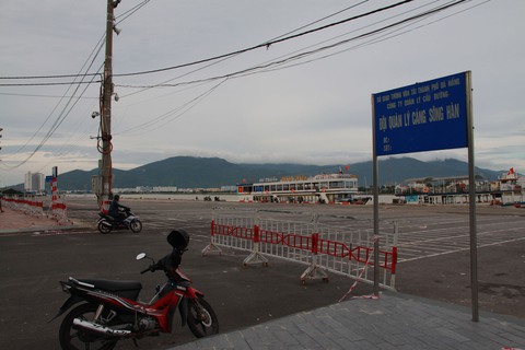 Trưng dụng cảng Sông Hàn làm nơi đỗ xe phục vụ APEC 2017 - Ảnh 1. Trưng dụng cảng Sông Hàn làm nơi đỗ xe phục vụ APEC 2017 - Ảnh 1.