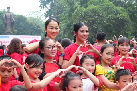 Hoa hậu Ngọc Hân hòa nhịp cùng Nhảy! Vì sự tử tế 2017 - Ảnh 1. Hoa hậu Ngọc Hân hòa nhịp cùng Nhảy! Vì sự tử tế 2017 - Ảnh 1.