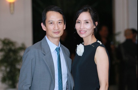 Ranh giới của Trần Nữ Yên Khê sẽ đấu giá ở nhà Christines London - Ảnh 1. Ranh giới của Trần Nữ Yên Khê sẽ đấu giá ở nhà Christines London - Ảnh 1.