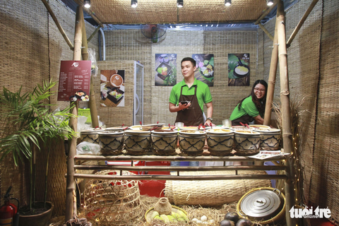 Lễ hội ẩm thực Food Fest ngày đầu hoành tráng nhưng chưa đặc sắc - Ảnh 9. Lễ hội ẩm thực Food Fest ngày đầu hoành tráng nhưng chưa đặc sắc - Ảnh 9.