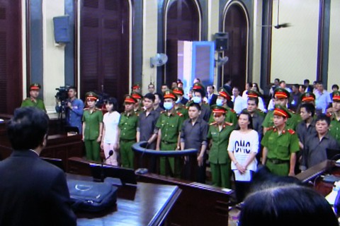 Vụ khủng bố Tân Sơn Nhất: Nhiều bị cáo chủ chốt nhận tội - Ảnh 1. Vụ khủng bố Tân Sơn Nhất: Nhiều bị cáo chủ chốt nhận tội - Ảnh 1.