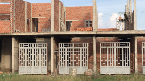 Tham mưu cho bạn xây nhà trái phép, phó phòng tài nguyên bị kỷ luật - Ảnh 1. Tham mưu cho bạn xây nhà trái phép, phó phòng tài nguyên bị kỷ luật - Ảnh 1.