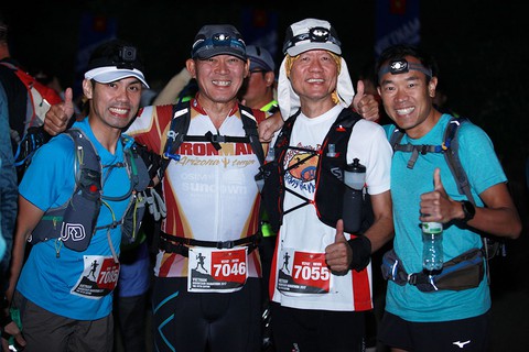 Người Việt đầu tiên vô địch cuộc thi marathon 100km ở Sa Pa - Ảnh 5. Người Việt đầu tiên vô địch cuộc thi marathon 100km ở Sa Pa - Ảnh 5.