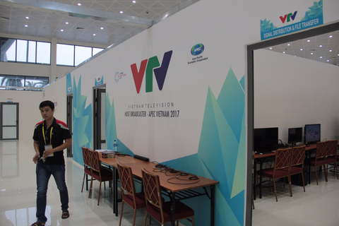 Vào đại bản doanh nơi 3.000 nhà báo tác nghiệp APEC - Ảnh 12. Vào đại bản doanh nơi 3.000 nhà báo tác nghiệp APEC - Ảnh 12.