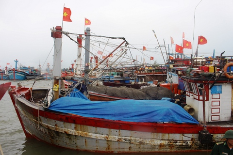 Học sinh Thừa Thiên - Huế được nghỉ học do áp thấp nhiệt đới - Ảnh 2. Học sinh Thừa Thiên - Huế được nghỉ học do áp thấp nhiệt đới - Ảnh 2.