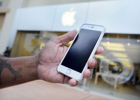 Làm gì khi nghi ngờ pin là lỗi khiến iPhone chậm chạp? - Ảnh 1. Làm gì khi nghi ngờ pin là lỗi khiến iPhone chậm chạp? - Ảnh 1.