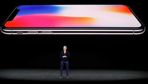 Người dùng cho rằng iPhone X quá đắt đỏ - Ảnh 4. Người dùng cho rằng iPhone X quá đắt đỏ - Ảnh 4.