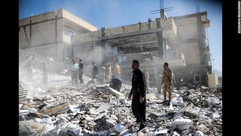 Nhiều ngôi làng ở Iran biến mất sau động đất - Ảnh 2. Nhiều ngôi làng ở Iran biến mất sau động đất - Ảnh 2.