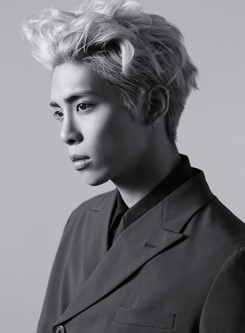 Rộ tin fan Jonghyun (SHINee) tự tử, cộng đồng kêu gọi bình tĩnh - Ảnh 1. Rộ tin fan Jonghyun (SHINee) tự tử, cộng đồng kêu gọi bình tĩnh - Ảnh 1.