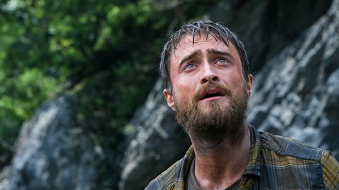 Daniel Radcliffe từ bỏ Harry Potter biến hình ngoạn mục trong Jungle - Ảnh 3. Daniel Radcliffe từ bỏ Harry Potter biến hình ngoạn mục trong Jungle - Ảnh 3.