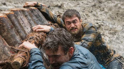Daniel Radcliffe từ bỏ Harry Potter biến hình ngoạn mục trong Jungle - Ảnh 2. Daniel Radcliffe từ bỏ Harry Potter biến hình ngoạn mục trong Jungle - Ảnh 2.