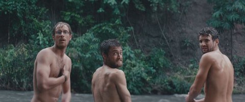 Daniel Radcliffe từ bỏ Harry Potter biến hình ngoạn mục trong Jungle - Ảnh 7. Daniel Radcliffe từ bỏ Harry Potter biến hình ngoạn mục trong Jungle - Ảnh 7.