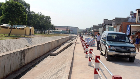 TP.HCM và Bình Dương lại ký kết xử lý ô nhiễm kênh Ba Bò - Ảnh 3. TP.HCM và Bình Dương lại ký kết xử lý ô nhiễm kênh Ba Bò - Ảnh 3.