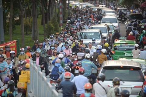 Lấy mô hình các nước để quản lý xe cá nhân ở TP.HCM - Ảnh 2. Lấy mô hình các nước để quản lý xe cá nhân ở TP.HCM - Ảnh 2.