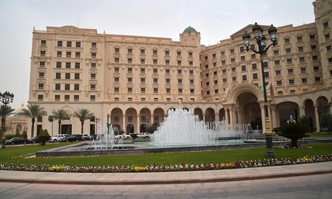 Tội phạm tham nhũng ở Saudi bị giam trong khách sạn 5 sao - Ảnh 1. Tội phạm tham nhũng ở Saudi bị giam trong khách sạn 5 sao - Ảnh 1.