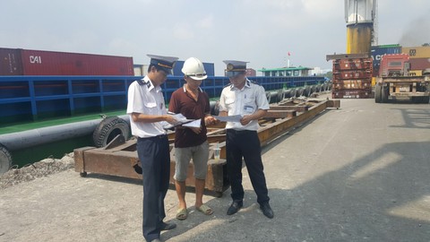 49 bến thủy nội địa không phép vẫn ngang nhiên hoạt động - Ảnh 1. 49 bến thủy nội địa không phép vẫn ngang nhiên hoạt động - Ảnh 1.