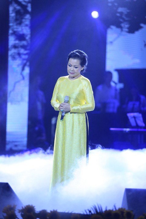 Dày dặn Khánh Ly, mong manh Hà Anh Tuấn - Ảnh 13. Dày dặn Khánh Ly, mong manh Hà Anh Tuấn - Ảnh 13.