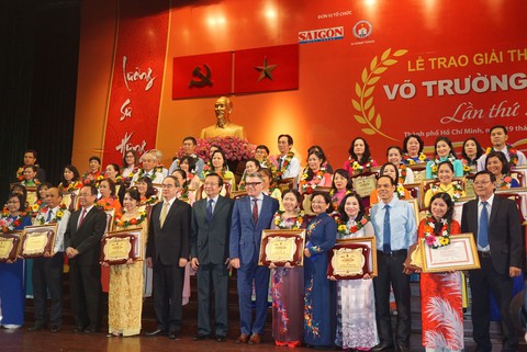 TP.HCM trao Giải thưởng Võ Trường Toản cho 40 nhà giáo - Ảnh 5. TP.HCM trao Giải thưởng Võ Trường Toản cho 40 nhà giáo - Ảnh 5.